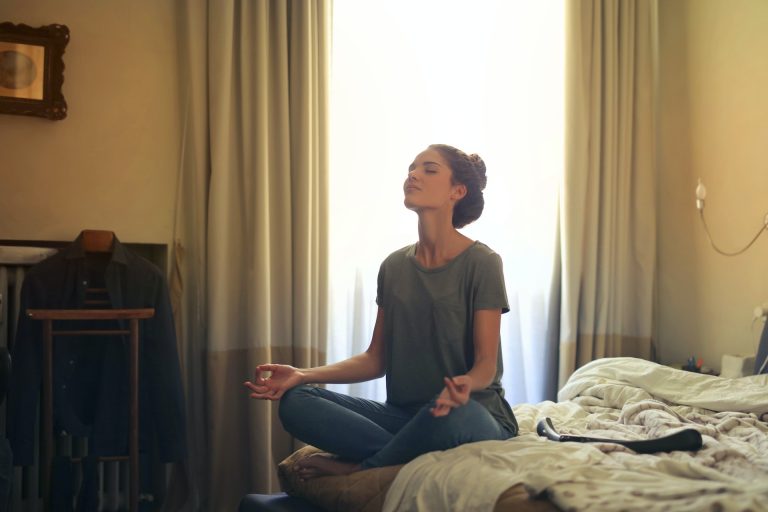 Comment apprendre les bases de la méditation pour se détendre ?