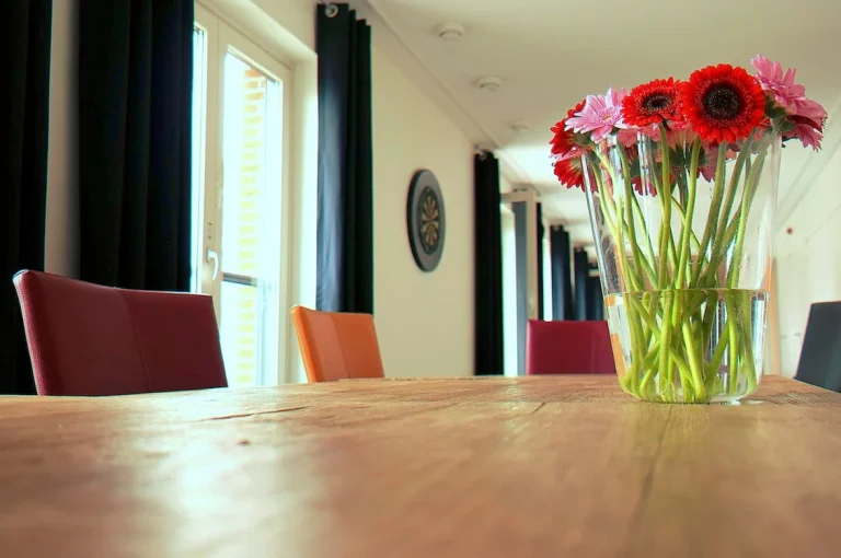 Comment créer des arrangements floraux pour décorer votre maison ?
