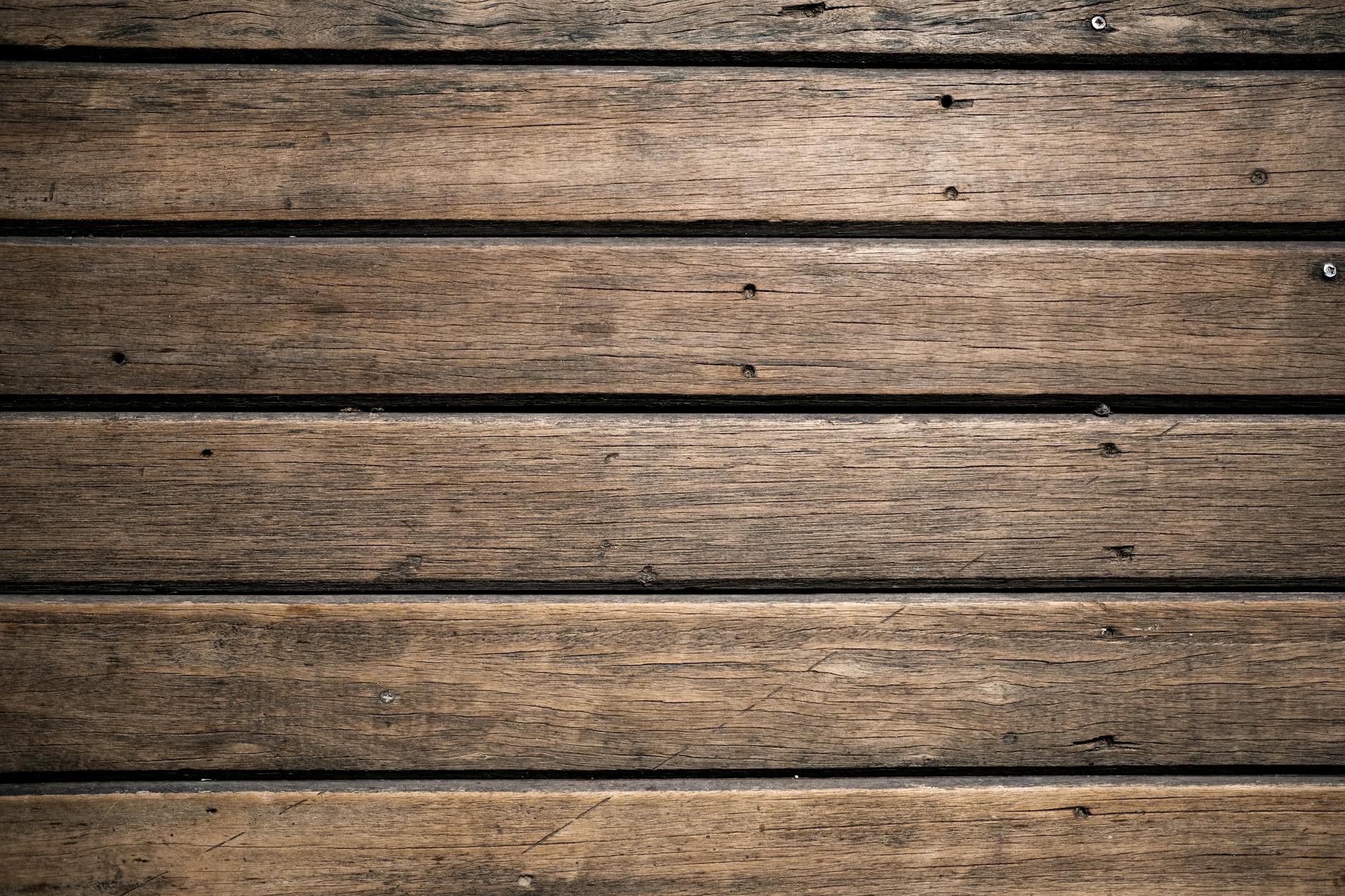 Dalles PVC adhésives : guide de pose pas-à-pas